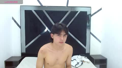 tom_0002 online show from 10/27/25, 08:13