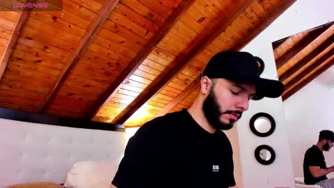 Snapshot of tom_bailey_ chatting on 11/23/25, 12:49 online show from 11/23/25, 12:49