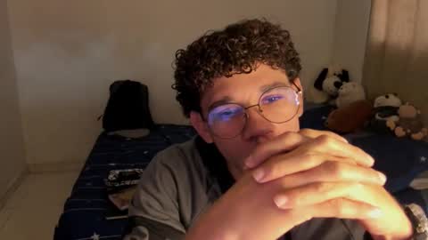 Tom Blue online show from 10/27/25, 04:33