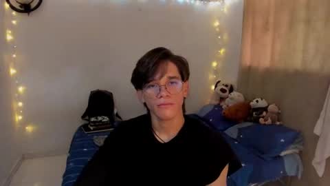 Tom Blue online show from 10/30/25, 06:41