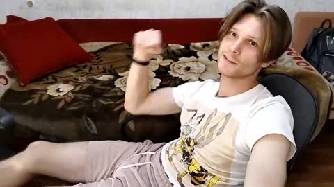 Snapshot of tom_elmo chatting on 10/10/25, 11:26 Tom Elmo online show from 10/10/25, 11:26