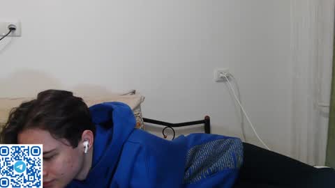 Snapshot of tom_er0s chatting on 12/15/24, 11:42 Tom online show from 12/15/24, 11:42