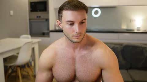 Tom online show from 11/18/25, 07:02