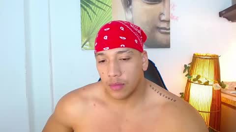 Tom muscle1 online show from 12/09/24, 06:03
