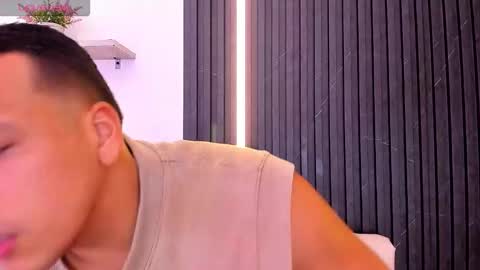 Tom muscle1 online show from 11/02/25, 12:29