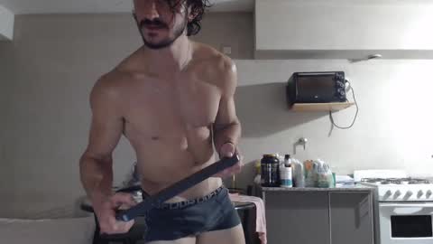 tom_show online show from 03/01/25, 02:26