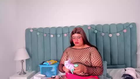 Snapshot of tom_silver_ chatting on 01/28/25, 01:39 Tom Silver online show from 01/28/25, 01:39