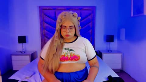 Snapshot of tom_silver_ chatting on 09/20/25, 08:59 Tom Silver online show from 09/20/25, 08:59