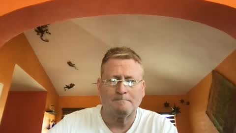 Hola online show from 03/11/25, 09:15