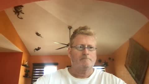 Hola online show from 04/30/26, 09:41