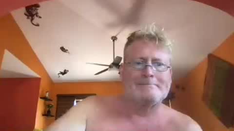Hola online show from 07/31/26, 05:56