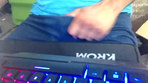 tomasturbador121 online show from 07/21/26, 10:23