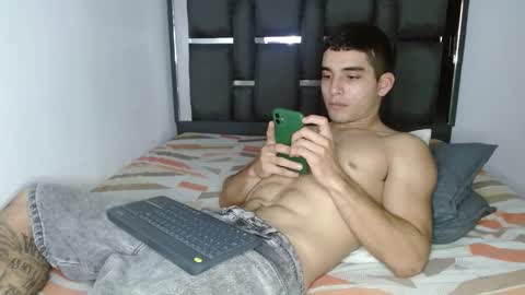Snapshot of tomaz_18 chatting on 02/18/26, 12:06 tomaz_18 online show from 02/18/26, 12:06