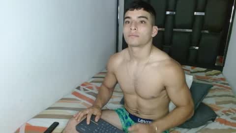 Snapshot of tomaz_18 chatting on 04/19/26, 09:52 tomaz_18 online show from 04/19/26, 09:52