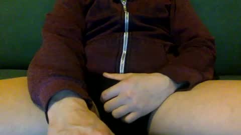 tombi125 online show from 02/11/25, 05:50