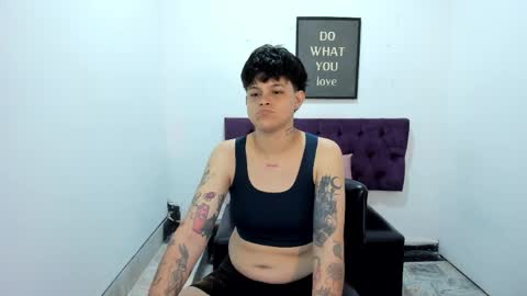 Snapshot of tomboy_natali chatting on 04/05/26, 06:49 IAN SAYD online show from 04/05/26, 06:49