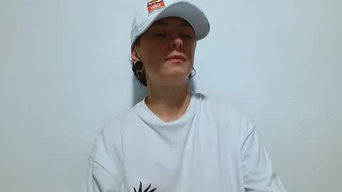 Snapshot of tomboyblue chatting on 05/03/26, 01:00 Blue online show from 05/03/26, 01:00