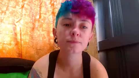 Snapshot of tomboyblue chatting on 05/23/26, 04:44 Blue online show from 05/23/26, 04:44