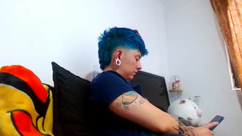 Snapshot of tomboyblue chatting on 06/10/26, 05:56 Blue online show from 06/10/26, 05:56