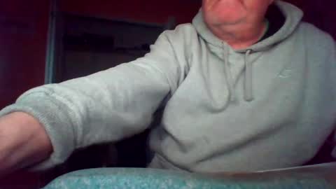 Snapshot of tomcat4848 chatting on 11/02/25, 02:14 tomcat4848 online show from 11/02/25, 02:14