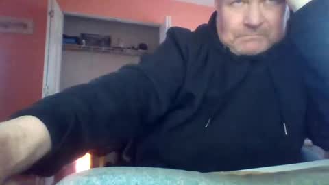 Snapshot of tomcat4848 chatting on 11/03/25, 06:09 tomcat4848 online show from 11/03/25, 06:09