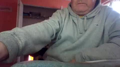 Snapshot of tomcat4848 chatting on 11/17/25, 04:46 tomcat4848 online show from 11/17/25, 04:46