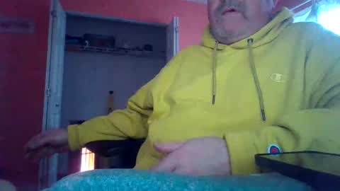 Snapshot of tomcat4848 chatting on 11/26/25, 05:25 tomcat4848 online show from 11/26/25, 05:25