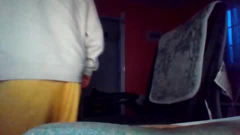 Snapshot of tomcat4848 chatting on 12/13/25, 09:42 tomcat4848 online show from 12/13/25, 09:42