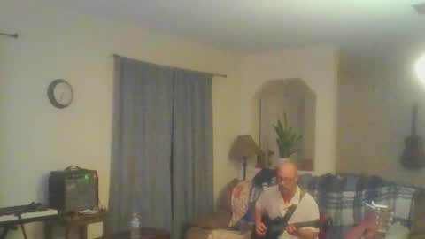 Snapshot of tomcatsawyer chatting on 01/14/26, 11:31 sirmuggsalot online show from 01/14/26, 11:31