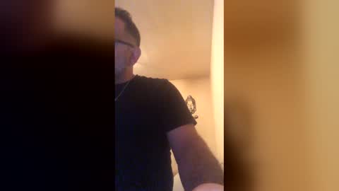 tomcop11111 online show from 05/12/26, 01:58