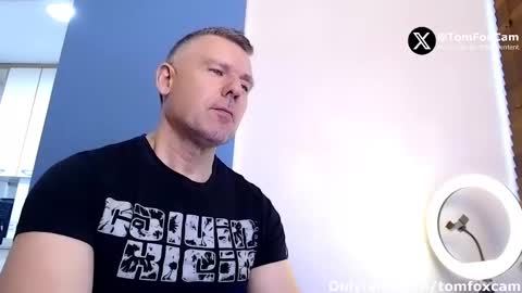 Tom Fox online show from 03/10/25, 06:49