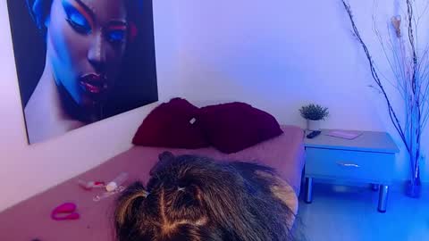 tomie online show from 12/17/24, 06:42