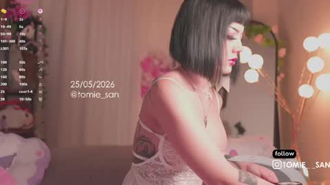  Tomie  online show from 05/25/26, 10:32