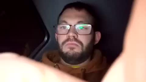 Snapshot of tomlaw1991 chatting on 10/30/25, 10:43 tomlaw1991 online show from 10/30/25, 10:43