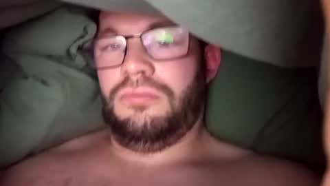 Snapshot of tomlaw1991 chatting on 11/01/25, 10:45 tomlaw1991 online show from 11/01/25, 10:45