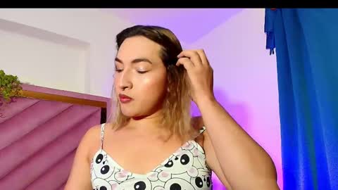   online show from 10/21/25, 01:01