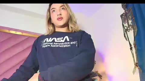   online show from 11/05/25, 02:17