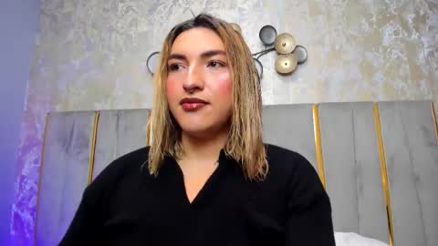 Snapshot of tomlondon_ chatting on 11/28/25, 12:08 online show from 11/28/25, 12:08