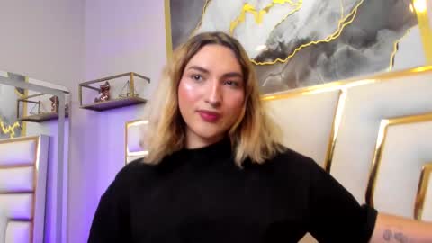Snapshot of tomlondon_ chatting on 12/16/25, 02:55 online show from 12/16/25, 02:55