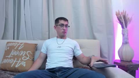 Tomas online show from 02/10/26, 03:54