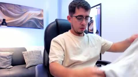 Tomas online show from 06/30/26, 12:28