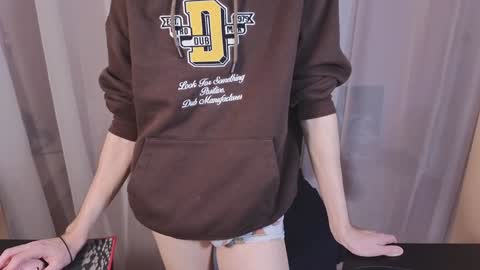 Snapshot of tommiehi chatting on 01/21/25, 08:52 Tommie online show from 01/21/25, 08:52