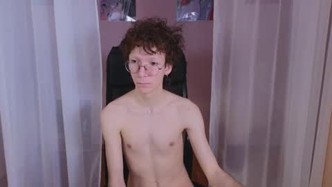 Snapshot of tommiehi chatting on 02/08/25, 11:33 Tommie online show from 02/08/25, 11:33