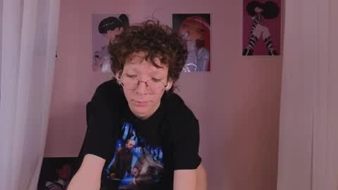 Snapshot of tommiehi chatting on 02/09/25, 11:47 Tommie online show from 02/09/25, 11:47