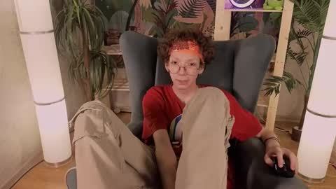 Snapshot of tommiehi chatting on 03/08/25, 11:48 Tommie online show from 03/08/25, 11:48