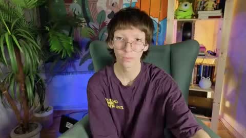 Snapshot of tommiehi chatting on 10/15/25, 12:27 Tommie online show from 10/15/25, 12:27