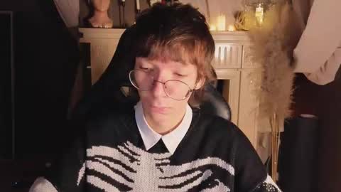 Snapshot of tommiehi chatting on 11/14/25, 05:28 Tommie online show from 11/14/25, 05:28