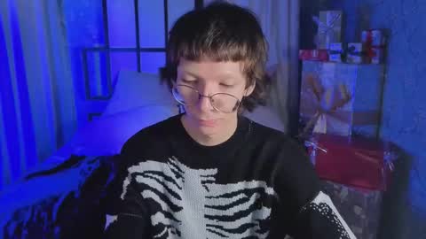 Snapshot of tommiehi chatting on 11/22/25, 12:59 Tommie online show from 11/22/25, 12:59