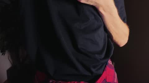 Snapshot of tommiehi chatting on 11/26/25, 05:30 Tommie online show from 11/26/25, 05:30