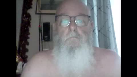 Snapshot of tommierose chatting on 09/28/25, 01:38 Tommie online show from 09/28/25, 01:38